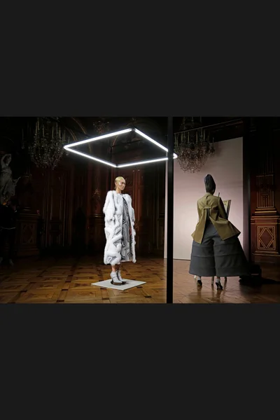 Look 54